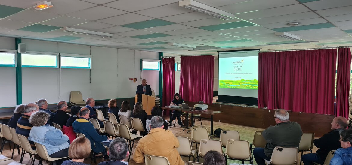 Conférence des maires